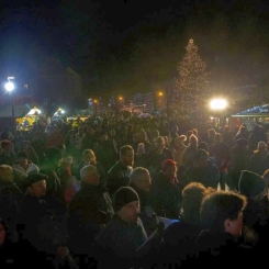 20221127_gyertyagyujtas_01