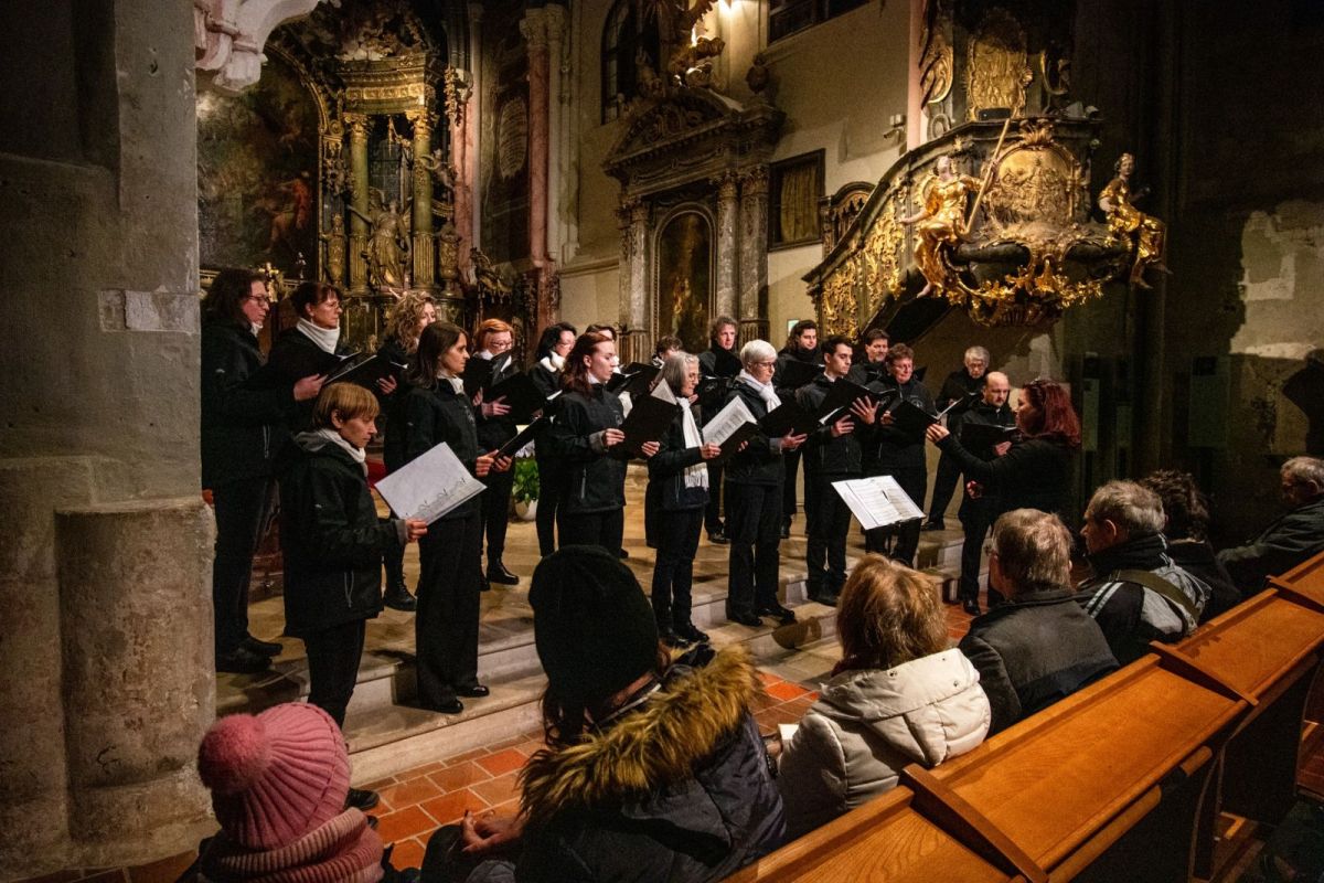 20241201_01_Adventi-minikoncert_SopronAdvent_09