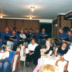 20000702_Vendeglatas_tucsoniak_11