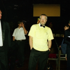 20010627_Vendeglatas_svedek_08a