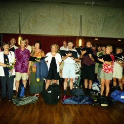 20010627_Vendeglatas_svedek_09