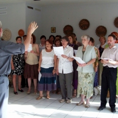 20100610_CsG_kiallitasmegnyito_03