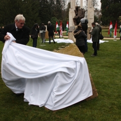 20131214_Banffy_szoboravatas_20