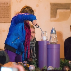 20151129_Gyertyagyujtas_04_P1110546